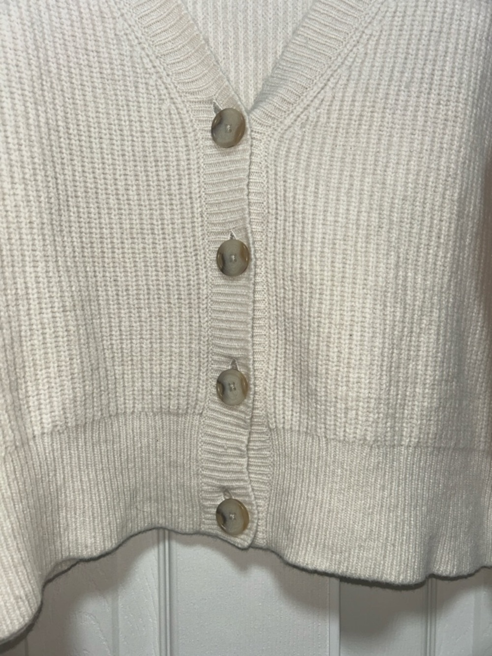 Aritzia Babaton Cream Chunky Merino Wool Lagoon Sweater Cardigan - Size Medium - Picture 6 of 9